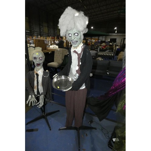 565 - A battery powered freestanding Halloween ghoul decoration with sweet plate