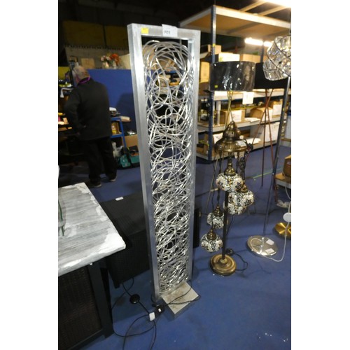 197F - 1 x novelty silver metal floor standing lamp