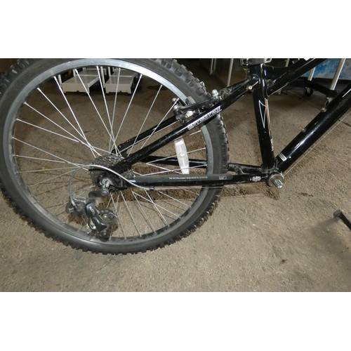 2111 - 1 x Haro Flightline child's mountain bike - 24 inch. Please note that no crank, chain or pedals are ... 