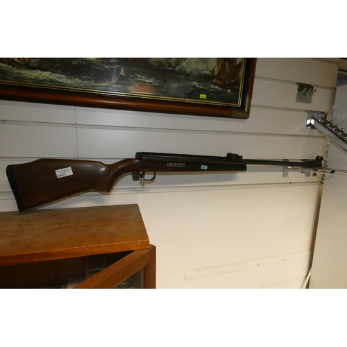 3101 - A Webbly Osprey 0.22 air rifle