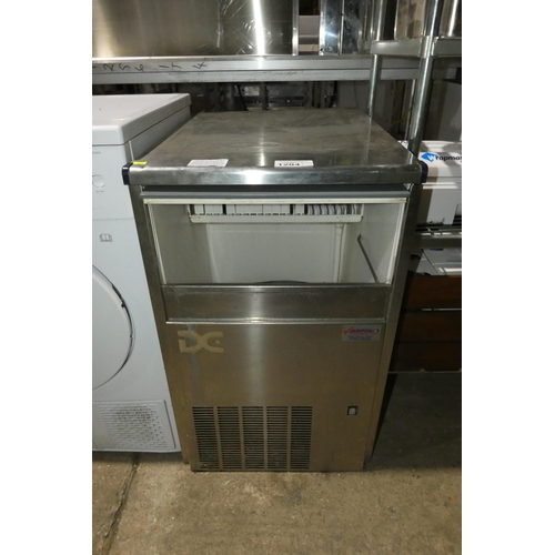 1204 - A commercial stainless steel ice making machine by DC - trade