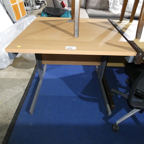 1453 - A metal framed desk with a wood effect top measuring approx 80cm x 80cm