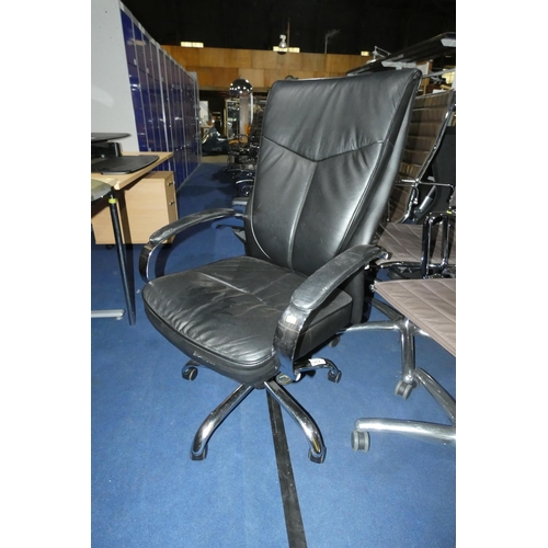 1474 - A black upholstered office swivel chair with chrome base (part upholstered in black leather)