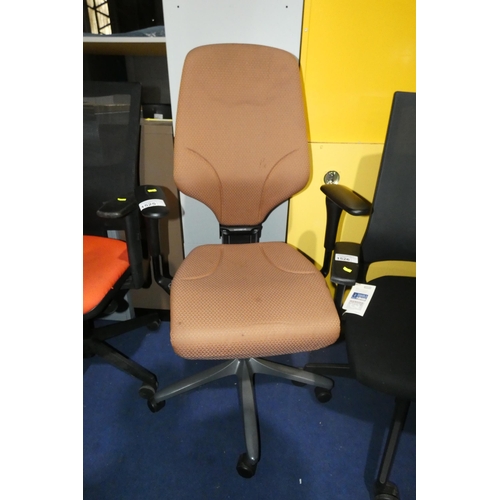 1525 - 1 x Giroflex office swivel chair