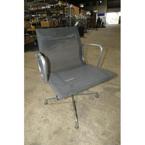 1535 - A vintage (2006) Vitra Eames Aluminum Group EA108 chair - netweave in dark grey with chrome swivel f... 