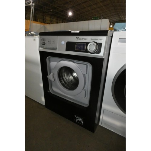 1304 - A commercial under counter washing machine by Electrolux type QWC-Quick wash - trade