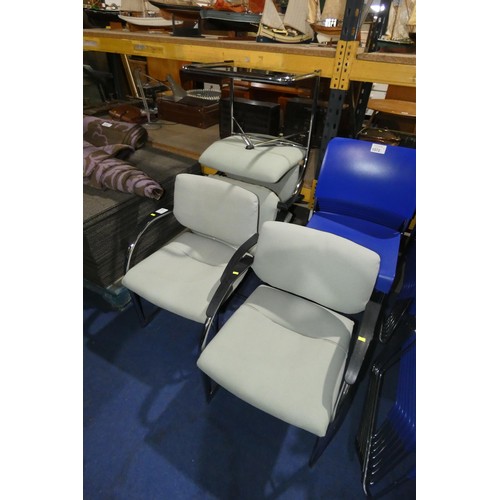 1571 - 4 x Vitra Vis A Vis cantilever chairs upholstered in pale green fabric. Please note that the seat pa... 