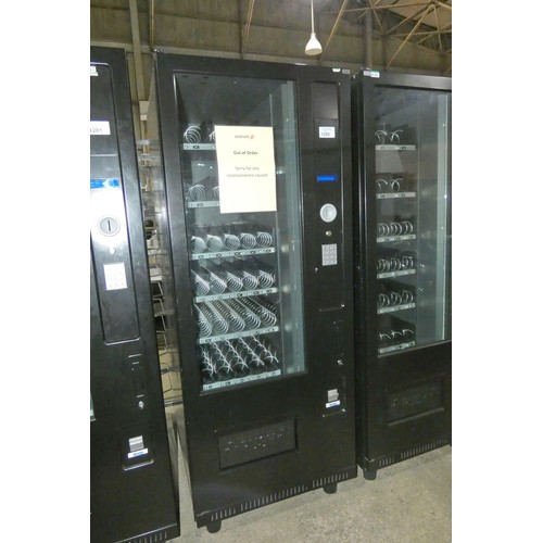 1280 - A black vending machine for confectionery by Vendo type SVE-HS5-GSnack - trade