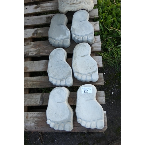 1320 - 6 x concrete foot shaped stepping stones