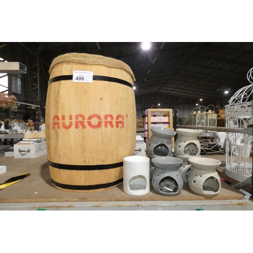 400 - A Hessian lined barrel and a quantity of wax/scent burners