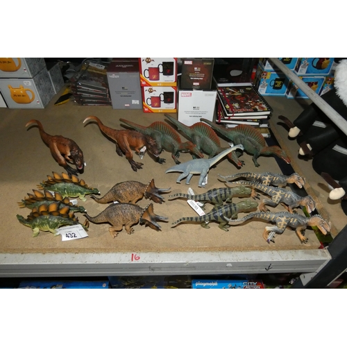 432 - 16 x various dinosaur figures by Mojo