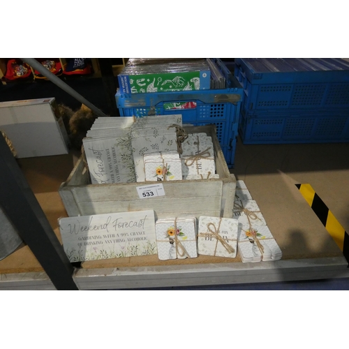 533 - A quantity of various gift related items including wooden signs and coasters