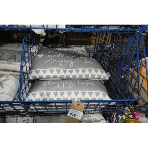 619 - 10 x scatter cushions, 