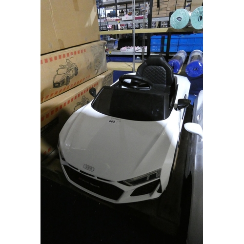 664 - 1 x Ricco Audi R8 Spyder child's ride on 12v battery powered toy car. Built and tested working - Col... 