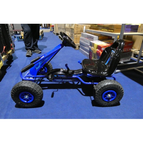 862 - 1 x Top Racer 64 pedal go kart - blue metal. Please note that this go kart is missing the front plas... 