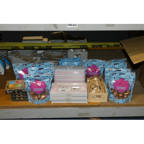 142 - A quantity of various Disney items including bath fizzers, trinket trays, key rings etc