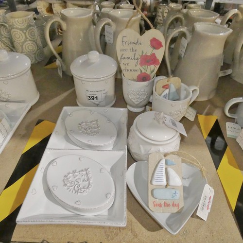 391 - A decorative bathroom set, jars, soap dishes etc