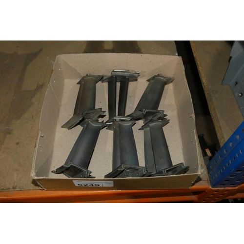 5249 - A quantity of ex-RAF used turbine blades