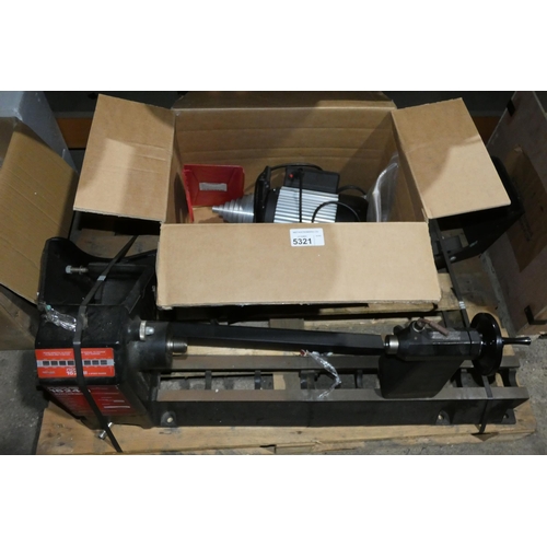 5321 - 1 x Nova 1624 II wood turning lathe with bolt on legs. Please note that this lathe is a returned ite... 