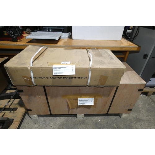 5322 - 1 x MC1424VDA lathe 240v (SP021090) with a leg stand (SP021091) - Both unopened samples