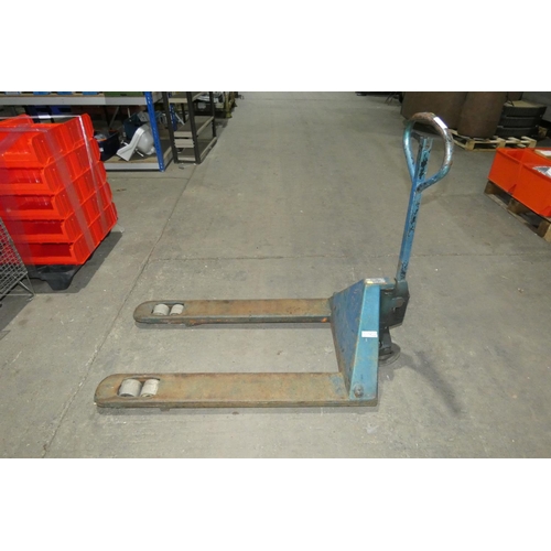 5421 - 1 x Balkancar pallet truck capacity approx 2000kg