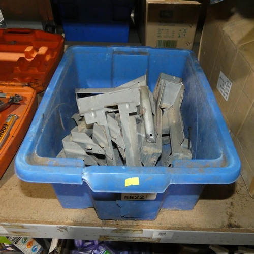 5622 - 1 box containing a quantity of various joist hangers