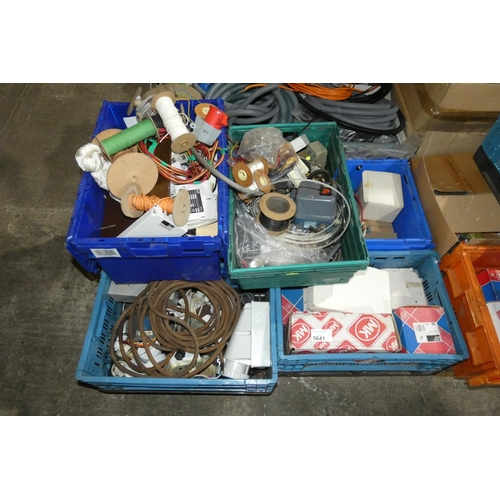 5641 - 1 pallet containing a quantity of various electrical items. Not practical to list in detail so pleas... 