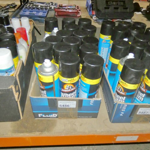 5486 - 1 box containing a quantity of 600ml cans of Armor All wheel foam