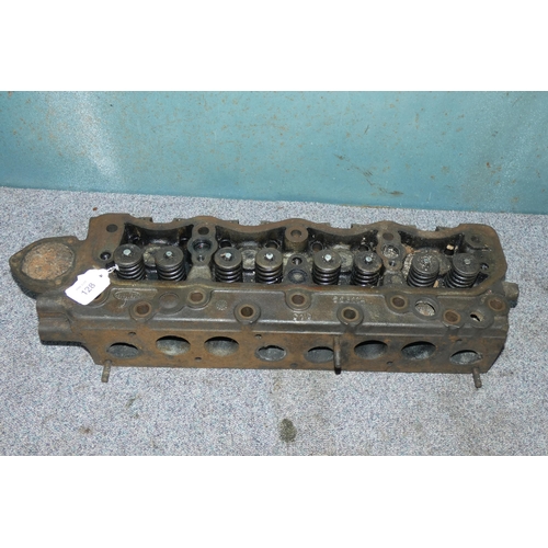 128 - 1 x Land Rover series Diesel cylinder head