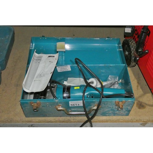 5613 - 1 x Makita PC1100 concrete planer 110v