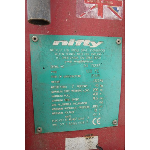 5965 - A tow behind access platform by Nifty Lift Ltd model 120 TE YOM 2005, red painted, unladen weight 13... 