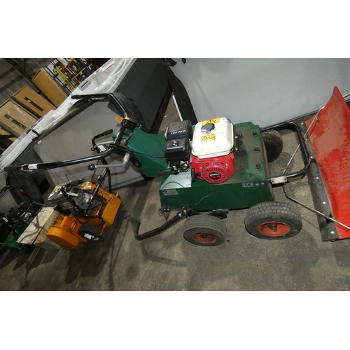 5777 - 1 x Groundsman model 345D Turf Aerator with a Honda GX160 petrol engine