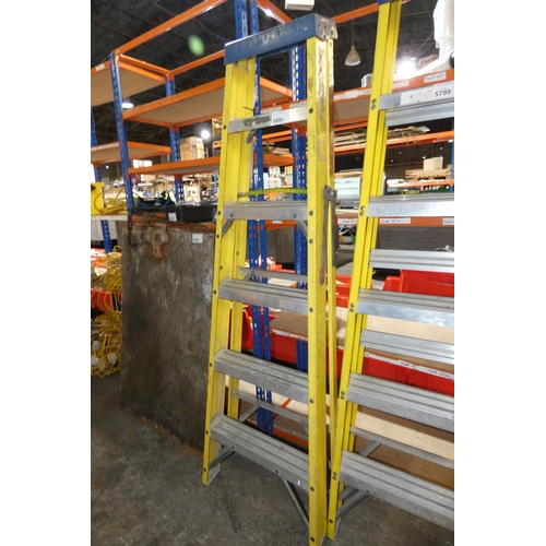 5800 - 1 x Engex yellow fibre glass /aluminium step ladder