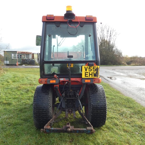 5961 - 1 x Kubota B2400 garden tractor, hour meter reads 2479 hours, shows registration number V 551 EHW . ... 