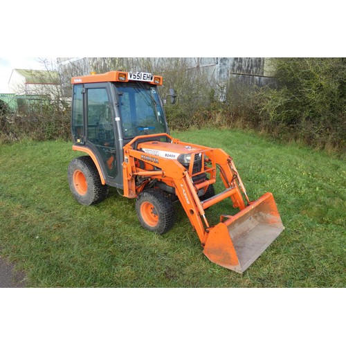 5961 - 1 x Kubota B2400 garden tractor, hour meter reads 2479 hours, shows registration number V 551 EHW . ... 