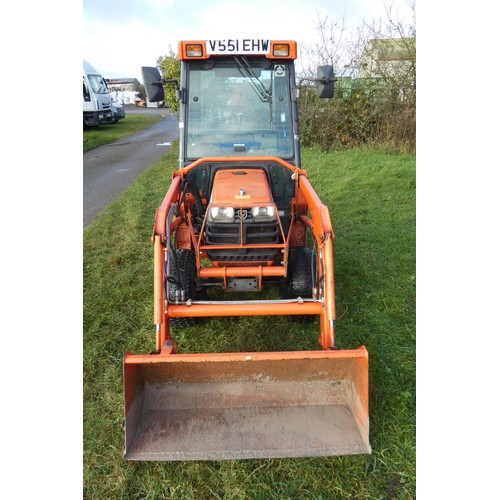 5961 - 1 x Kubota B2400 garden tractor, hour meter reads 2479 hours, shows registration number V 551 EHW . ... 