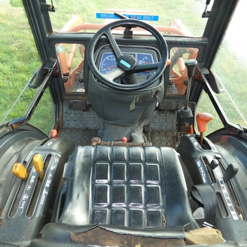 5961 - 1 x Kubota B2400 garden tractor, hour meter reads 2479 hours, shows registration number V 551 EHW . ... 