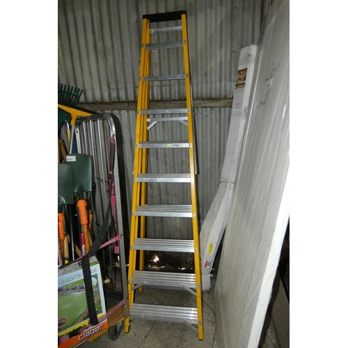 5748 - 1 x yellow fibreglass /aluminium step ladder (9 tread)