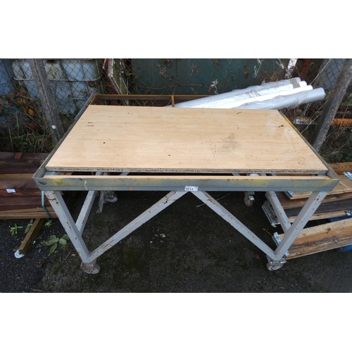 6014 - 2 x Metal framed work benches (1 measures approx 152cm W x 55cm D x 93cm H and 1 at approx 150 W x 8... 