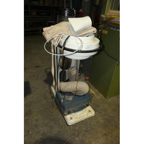 5979A - 1 x Axminster ADE 1200 dust extractor 240v