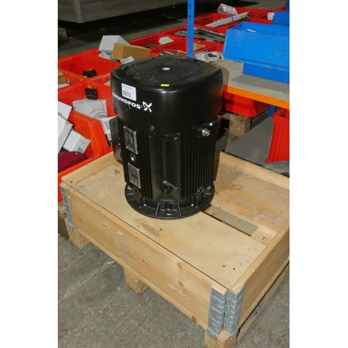 5833 - 1 x large Grundfos 3ph electric motor model MG160MB2-42FF300-F1. Appears to be unused