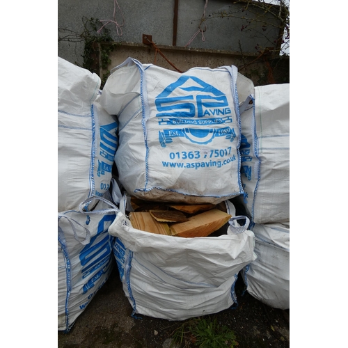 6019 - 2 dumpy bags containing a quantity of wood offcuts