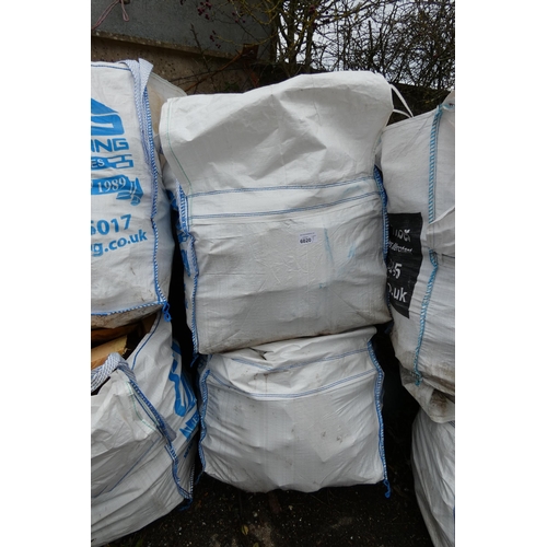 6020 - 2 dumpy bags containing a quantity of wood offcuts