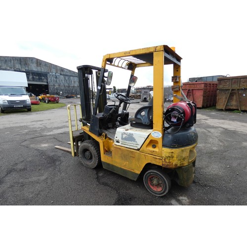 5967 - 1 x Kalmar gas powered forklift truck model 2815 A10G13322 capacity 1500kg, YOM 1990s. Digital hour ... 