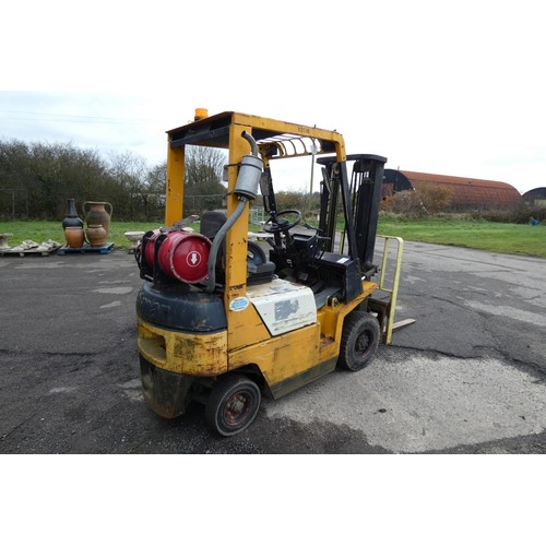 5967 - 1 x Kalmar gas powered forklift truck model 2815 A10G13322 capacity 1500kg, YOM 1990s. Digital hour ... 