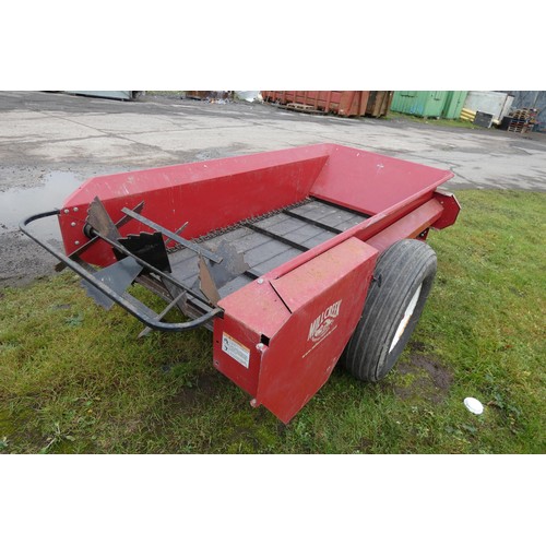 5995 - 1 x PTO driven rear discharge dung spreader by Millcreek Manufacturing, type 57P, internal bed measu... 