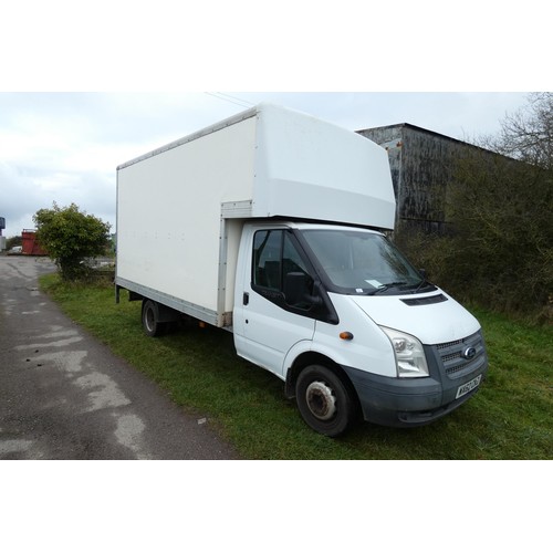 5999 - Ford Transit Luton T350 100 RWD
Local authority, awaiting V5, Starts, runs and drives, 1 key
Registr... 