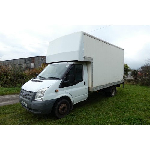 5999 - Ford Transit Luton T350 100 RWD
Local authority, awaiting V5, Starts, runs and drives, 1 key
Registr... 