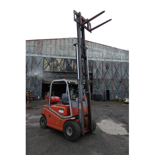 5968 - 1 x BT Rolatruc Cargo CBG 3.0 gas powered forklift truck YOM 2003, capacity 3000kg, digital hour met... 