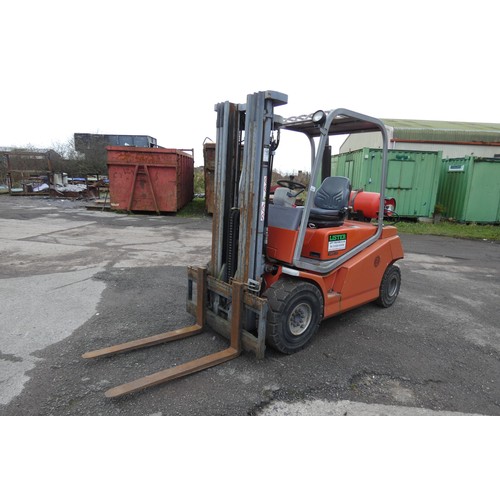 5968 - 1 x BT Rolatruc Cargo CBG 3.0 gas powered forklift truck YOM 2003, capacity 3000kg, digital hour met... 